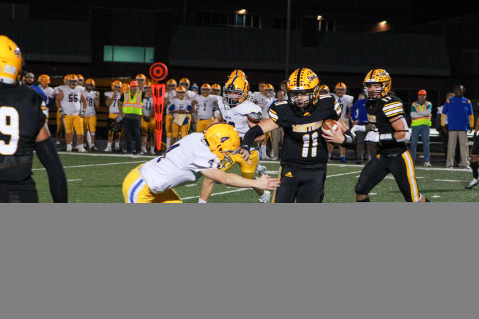 Montour football defeats Hampton Brentara Yamene